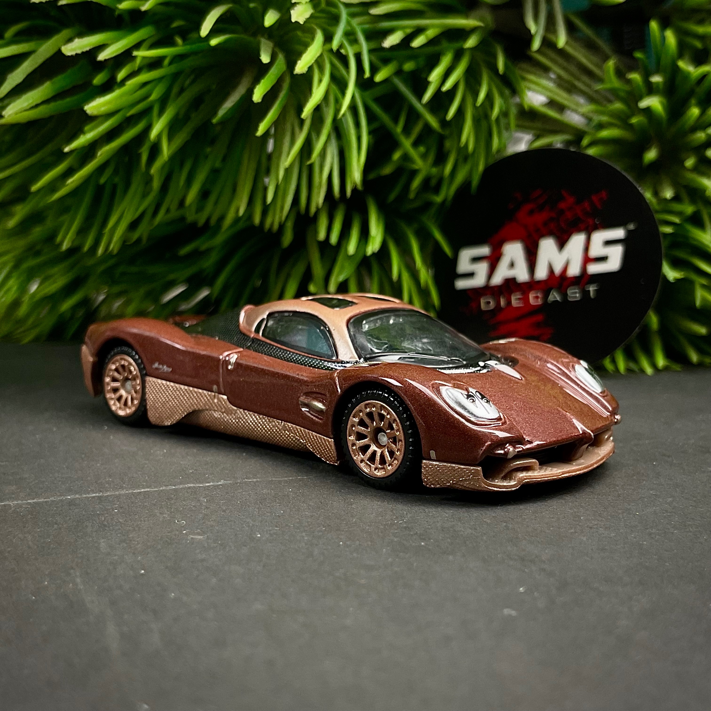 Pre-order || Pagani Utopia thumbnail 2