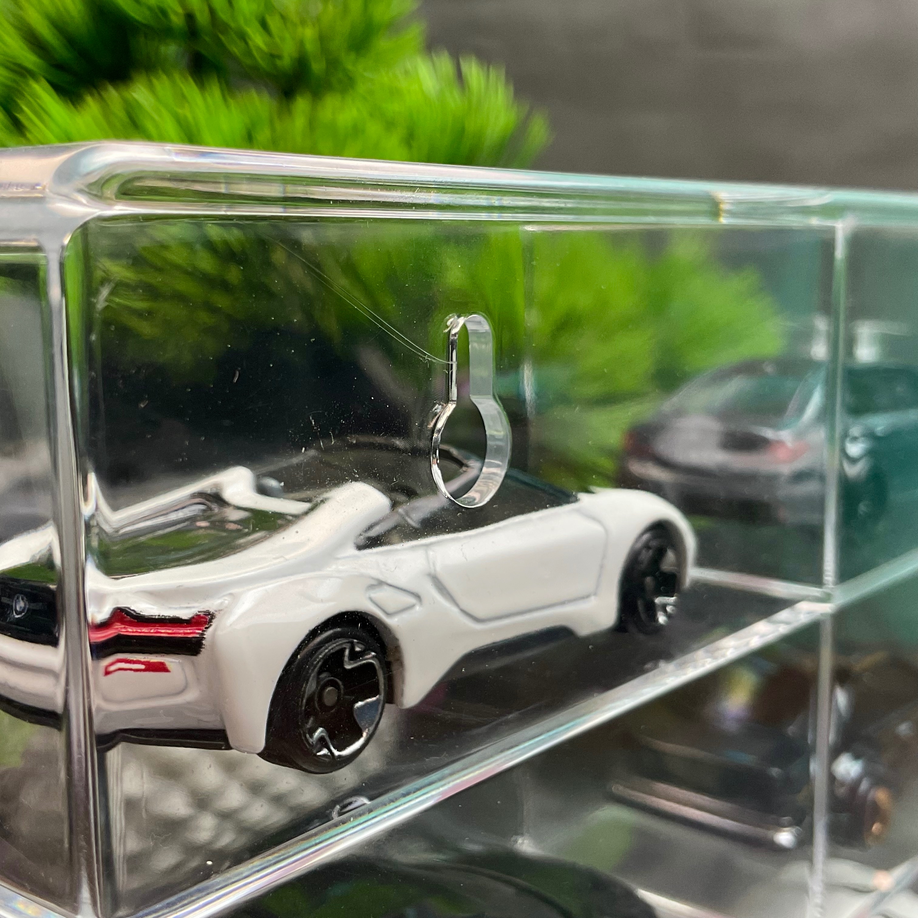 Pre-order || 1:64 Clear Wall Mount Acrylic Display Case (8 Slot)_img_2