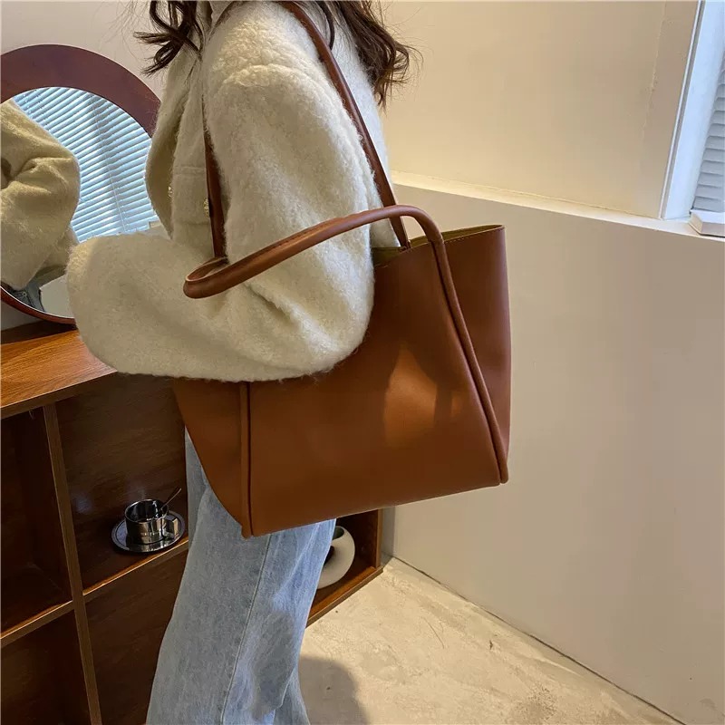 Korean-Style Large-Capacity Women’s Satchel Tote & Shoulder Bag thumbnail 5