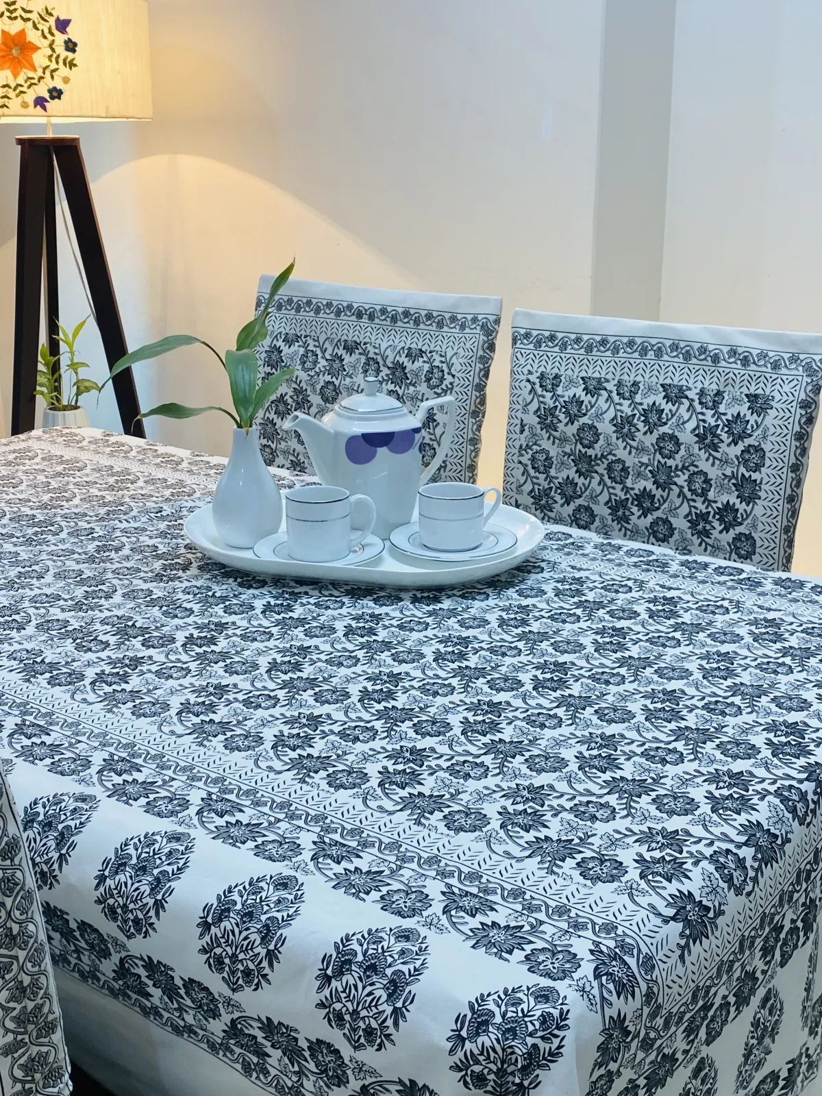 Sohini (সোহিনী) – Refined Hand Block Dining Table Cloth