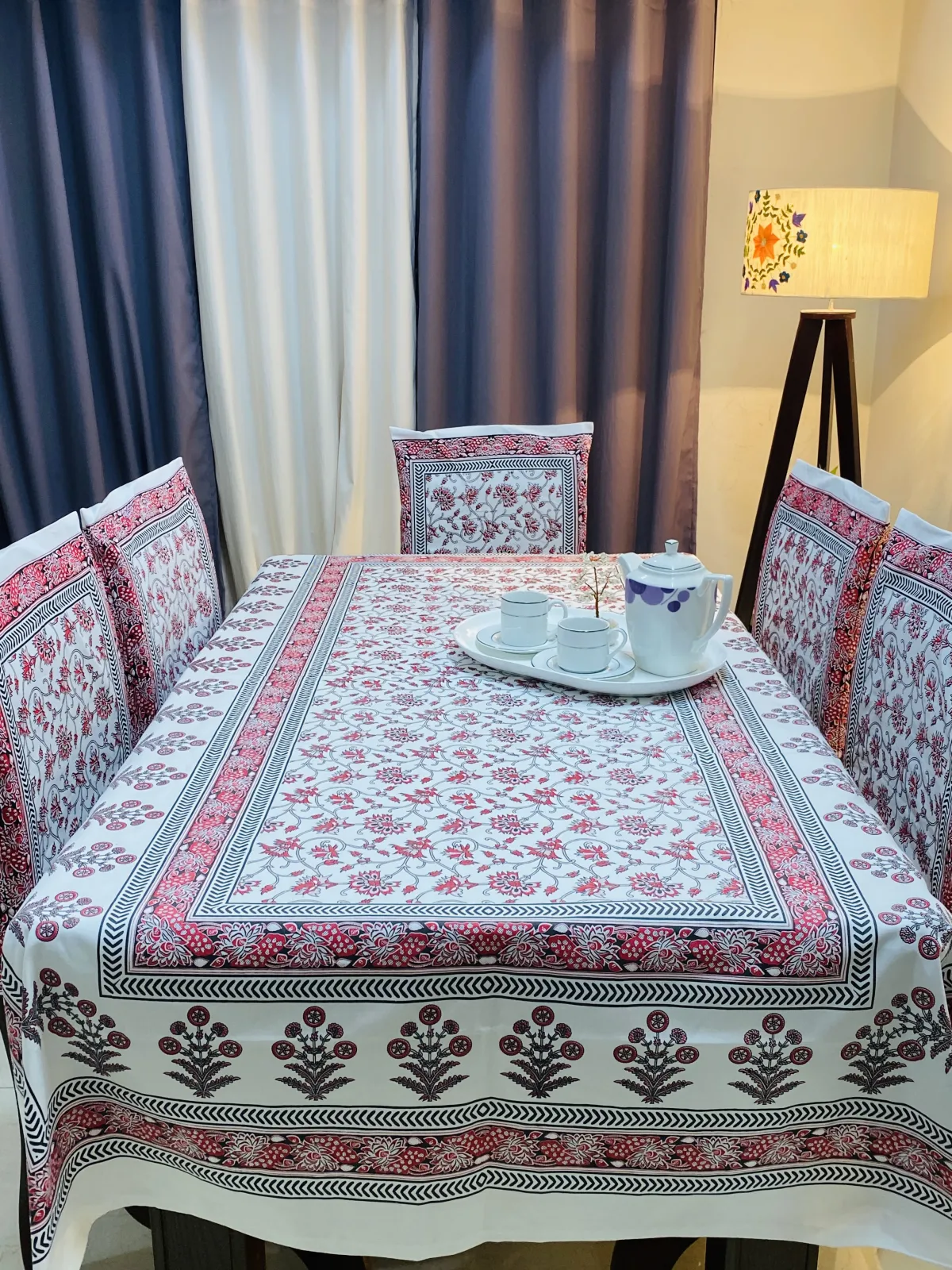 Tanima (তনিমা) – Artistic Hand Block Pattern Table Cloth