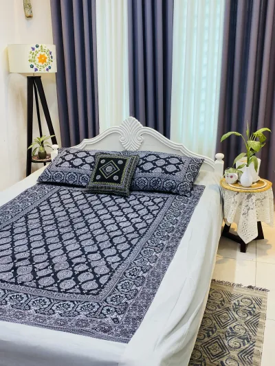 Prantor Black – King Size Rustic Heritage Block Print Bedsheet & Pillow Set (Copy)_img_2