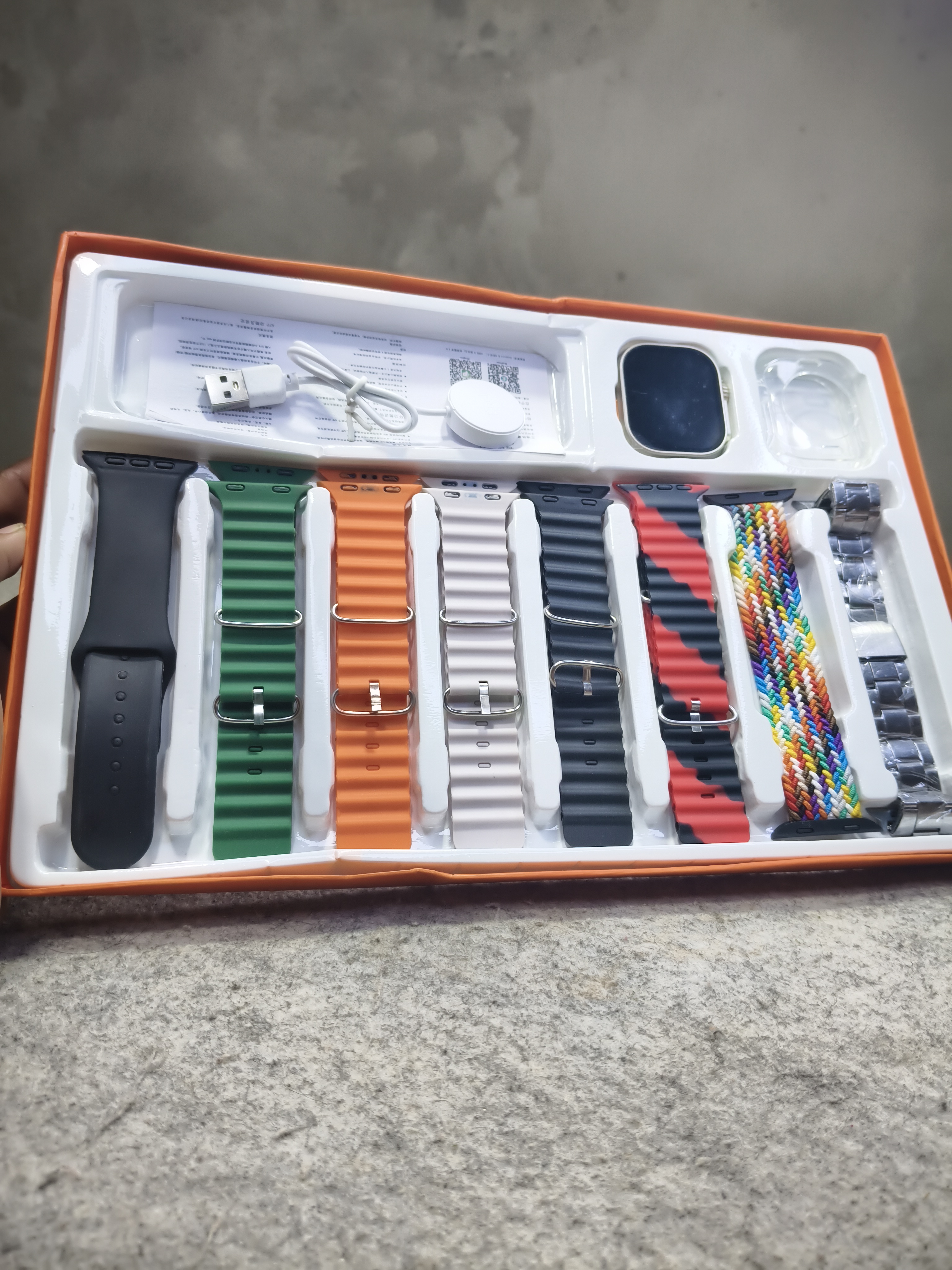 Y80 Ultra Smartwatch with 8 Strap_img_1
