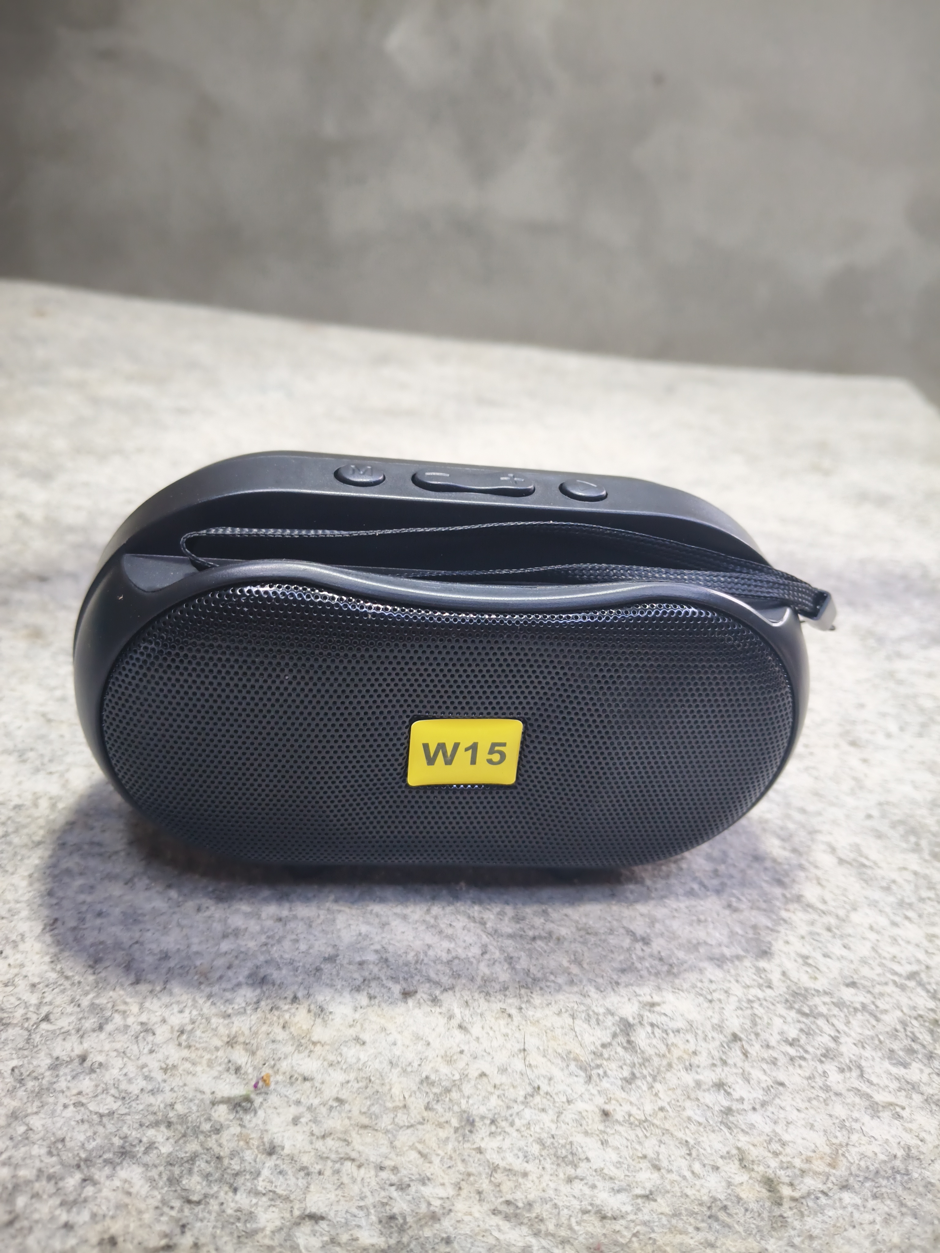 W15 Bluetooth Portable Wireless Speaker_img_1