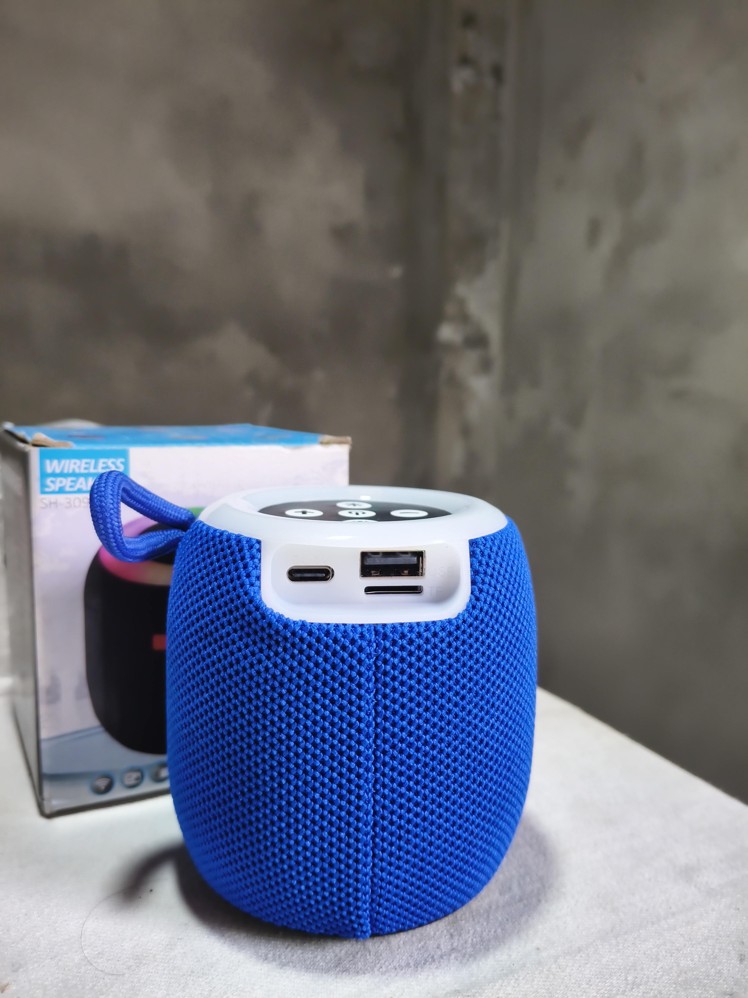 SH-309 Wireless Bluetooth Speaker Colorful RGB Night Light Outdoor Convenient Fabric Small Subwoofer Mini Speaker_img_3