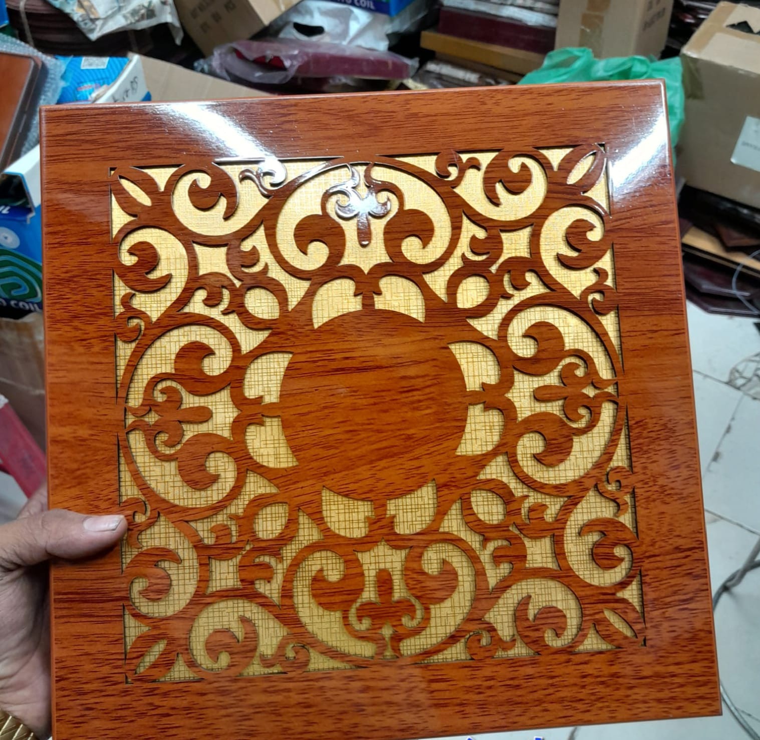 Wooden  Box Crest - Model - D16 thumbnail 2