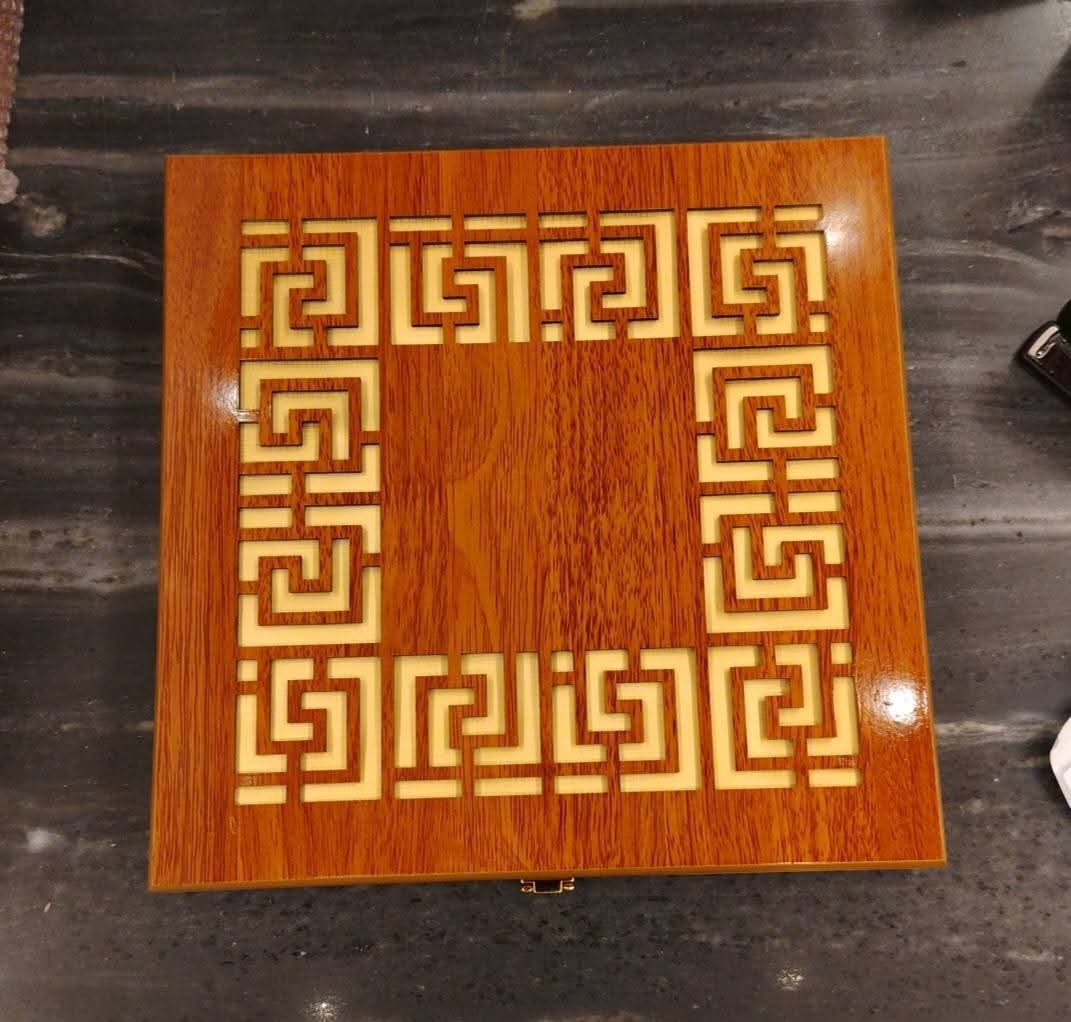 Wooden Laser Box Crest - Model thumbnail 12