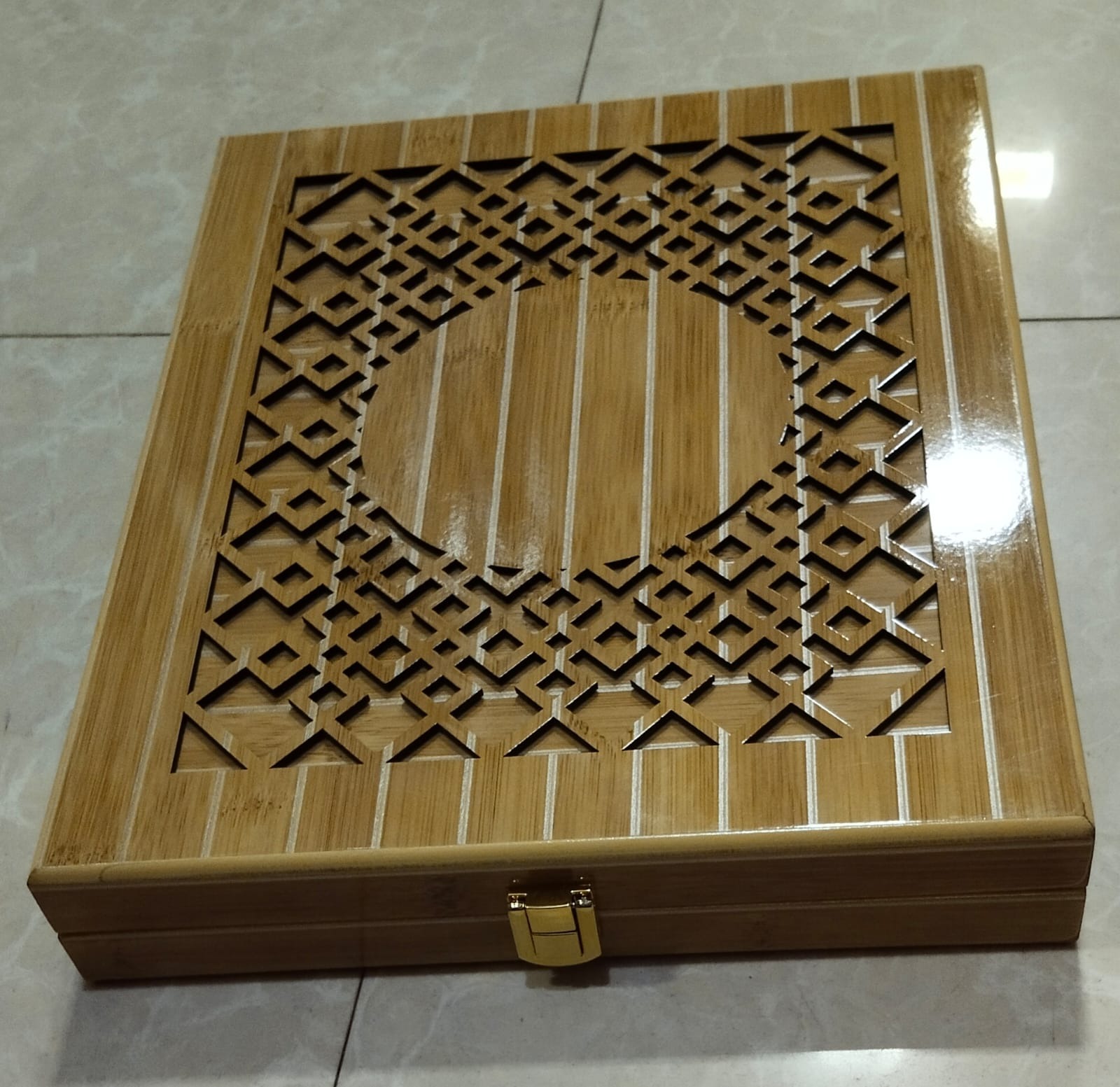 Wooden Laser Box Crest - Model thumbnail 12