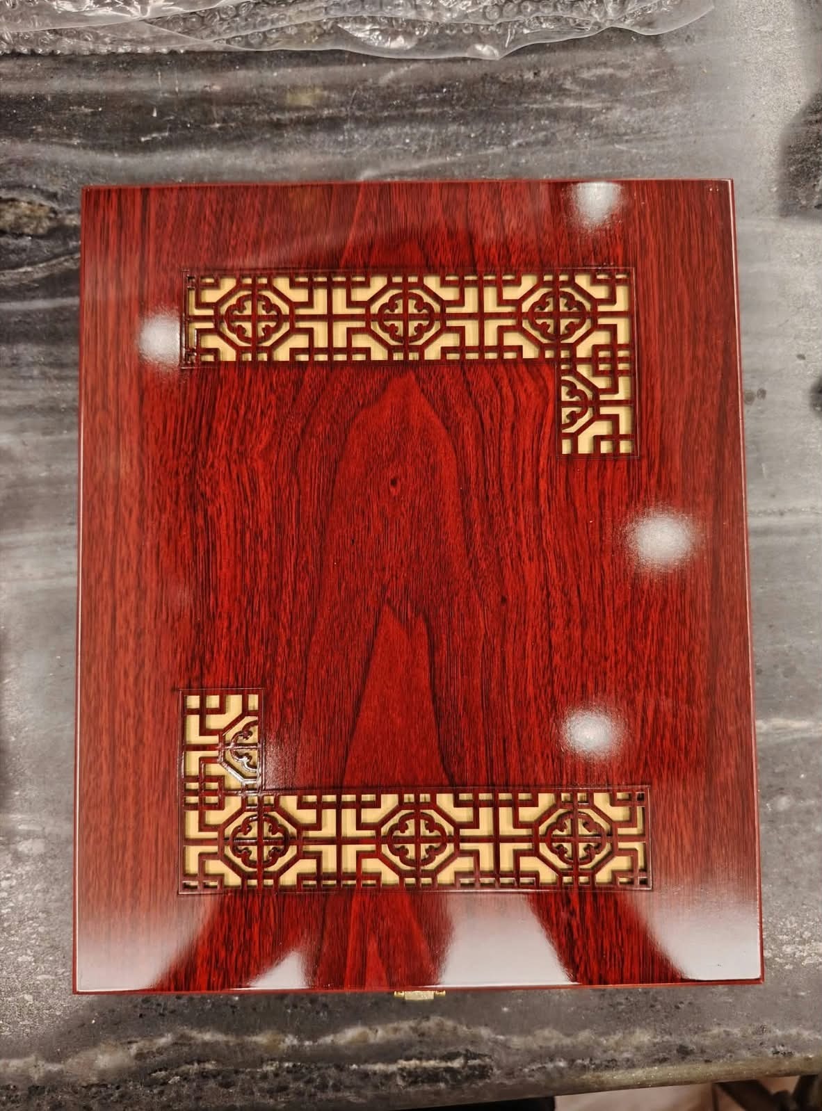 Wooden Laser Box Crest - Model thumbnail 6