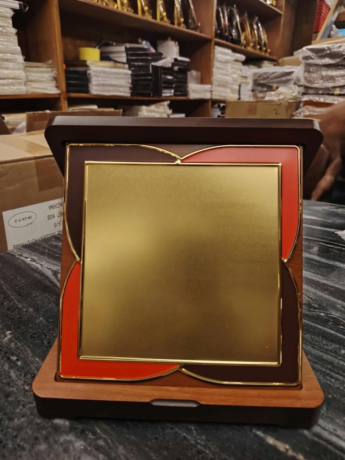 Wooden  Box Crest - Model AM - 11D15
