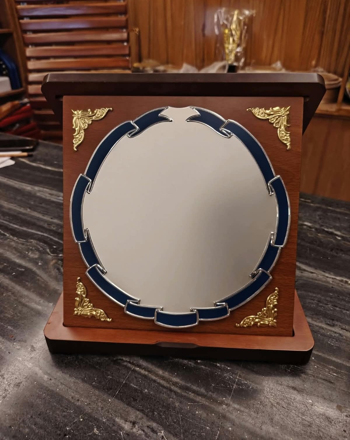 Wooden  Box Crest - Model AM - 11D15