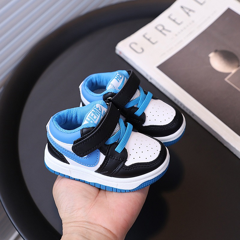 Children's Sports Shoes for Boys and Girls thumbnail 2