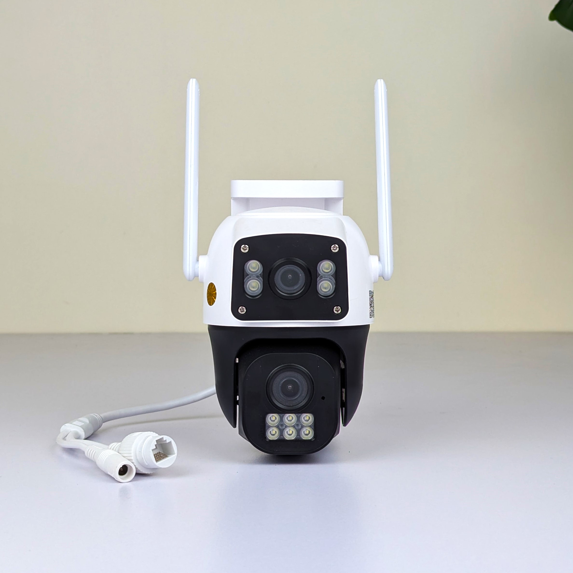 V380 Dual Lens 8MP Outdoor WiFi Security Camera – Bullet & PTZ Gun-Ball Linkage Camera with Human Motion Tracking, Night Vision, Two-Way Audio & IP66 Waterproof_img_2
