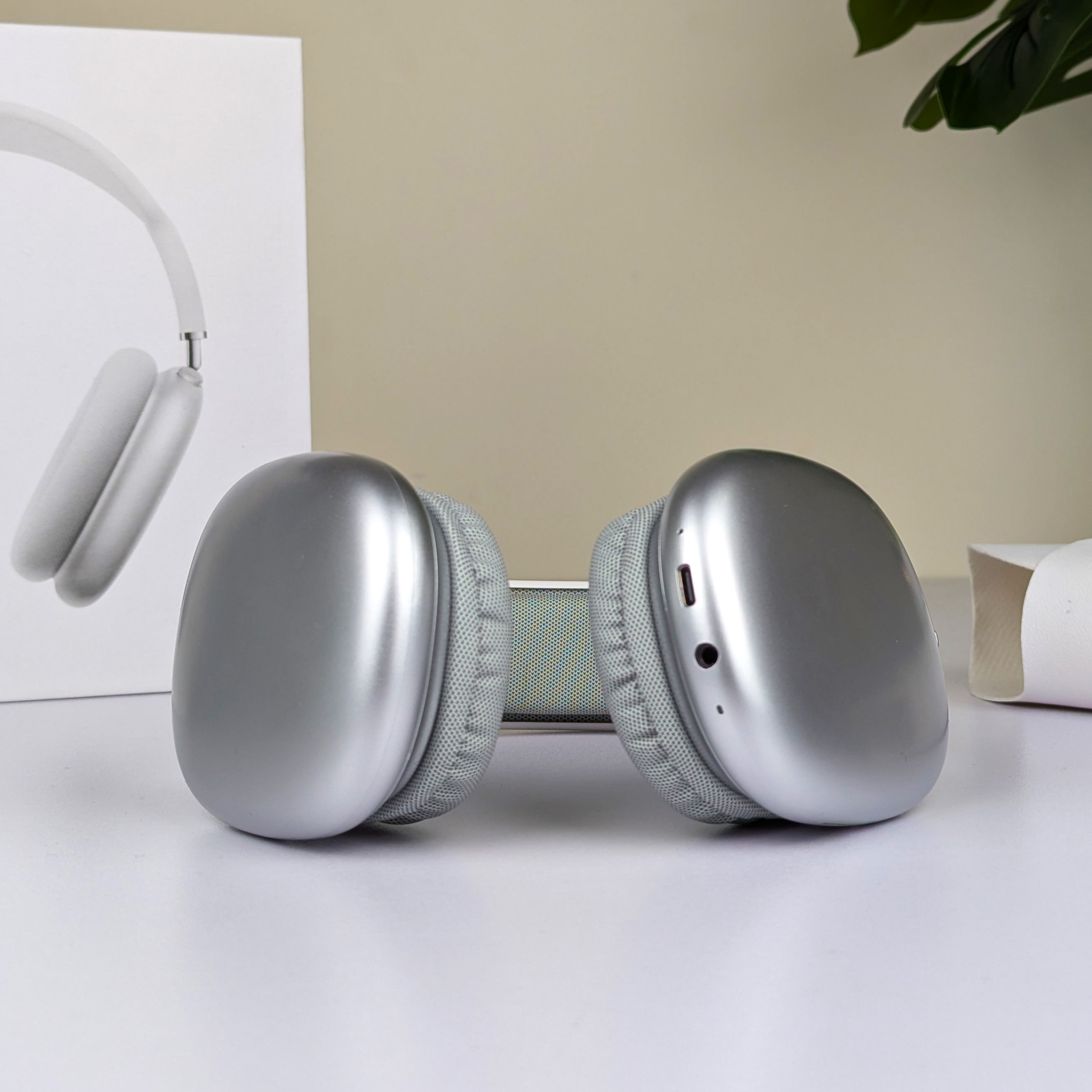 AirPods Max Wireless Over-Ear Headset (Premium Master Copy) – Model A2098 with Active Noise Cancellation, Spatial Audio & Long Battery Life_img_3
