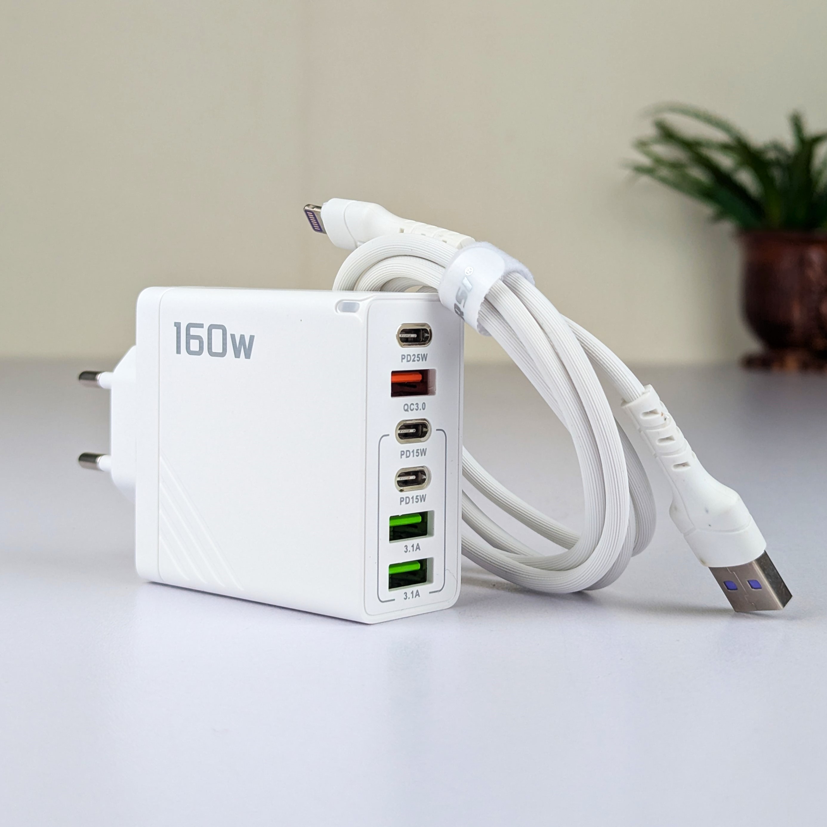 160W Super Fast Multi-Adapter: Ultimate GaN Charger with 6 Ports & Lightning Cable_img_4