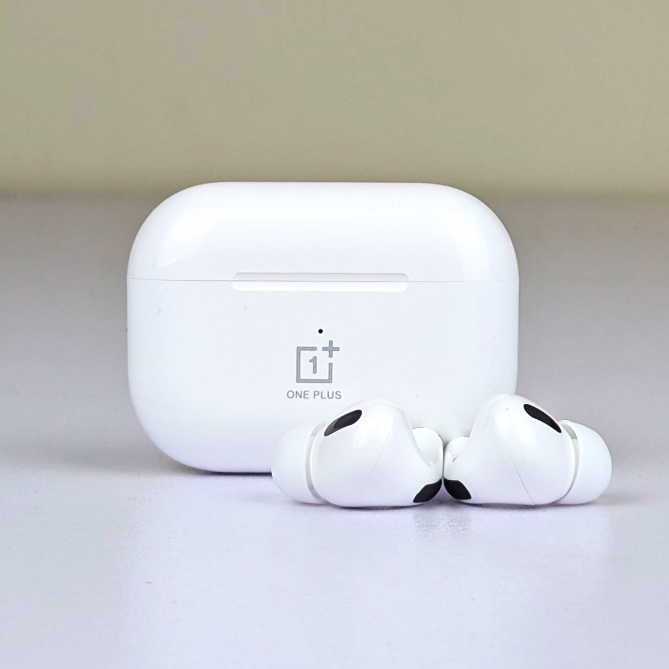 OnePlus AirRO3 True Wireless Bluetooth Earbuds – Noise Reduction TWS Earphones with 360mAh Battery & Clear Sound (White)_img_5