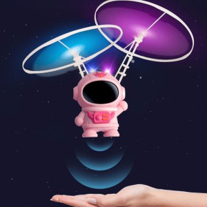 Flying Robot Astronaut Spacecraft Helicopter Remote Controlled || (Astronauta Voador / Flying Astronaut)_img_0