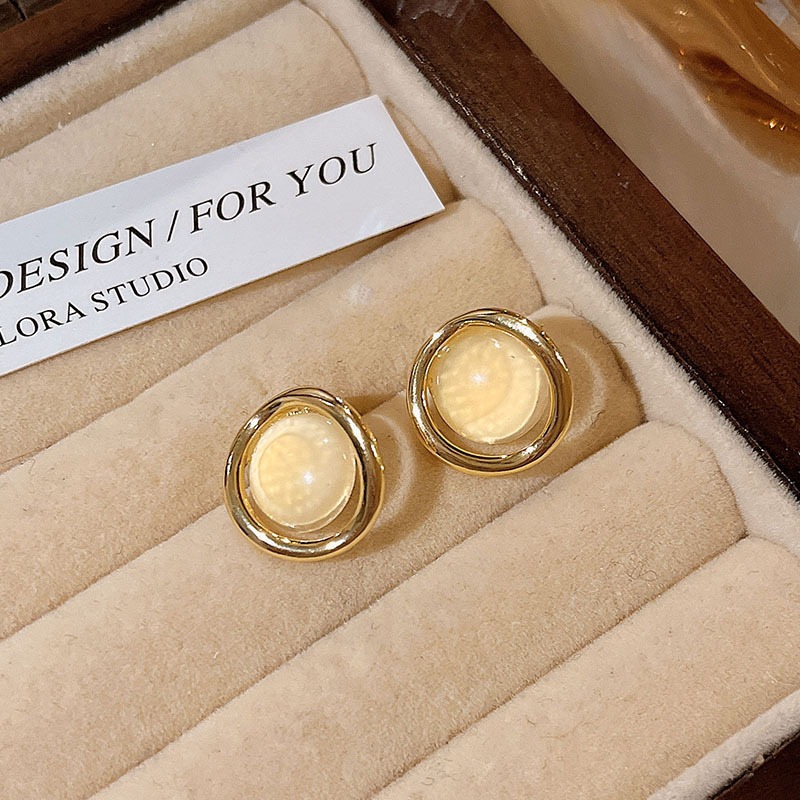 Round yellow opal earrings_img_3