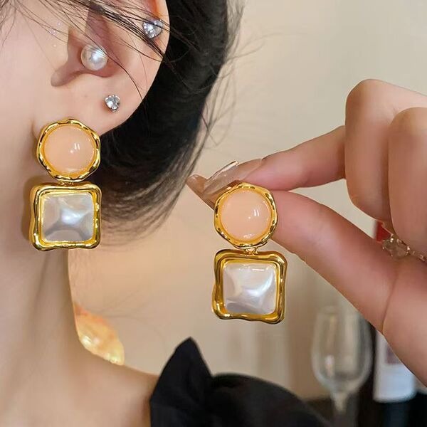 Elegant Square Drop Statement Earrings_img_0