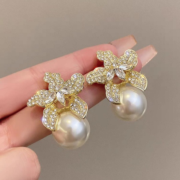Floral Pearl Earrings for Women_img_1