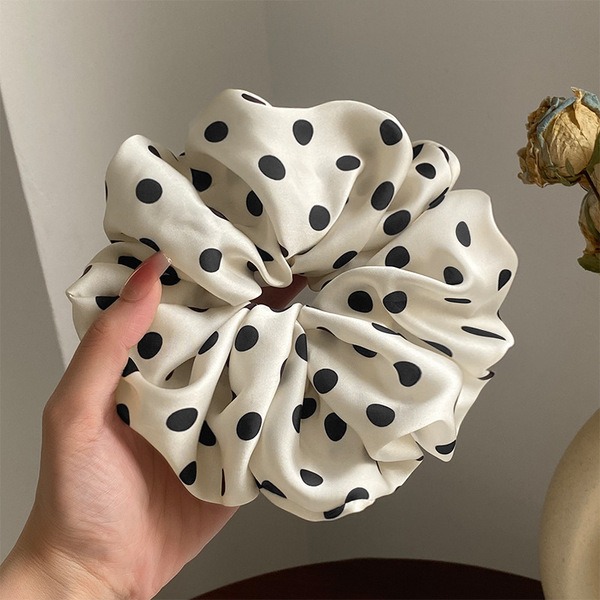 Polka Dot Satin Scrunchi_img_3