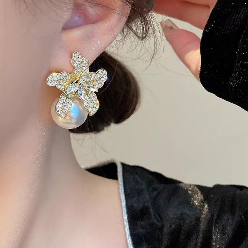 Floral Pearl Earrings for Women_img_3