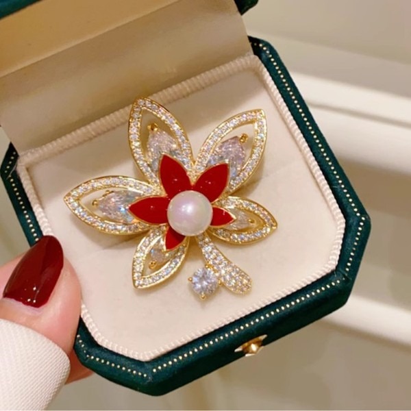 Maple Leaf Pearl Brooch_img_2