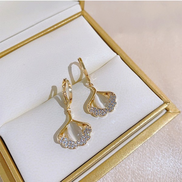 Cat's Eye Stone Ginkgo Leaf Earrings_img_1