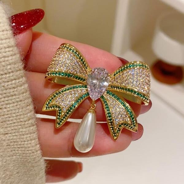 Full Diamond Bow Brooch_img_0