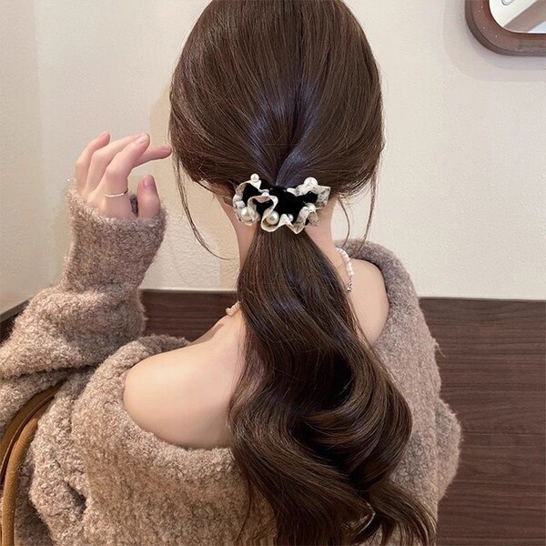 2 pcs Floral Ruffle Pearl Elastic Hair Scrunchie