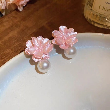 🌸 Elegant Floral Pearl Drop Earrings 🌸_img_2