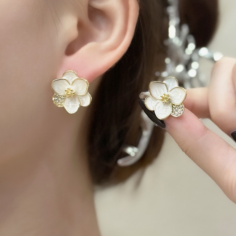 Attractive Floral Petal Earrings_img_2
