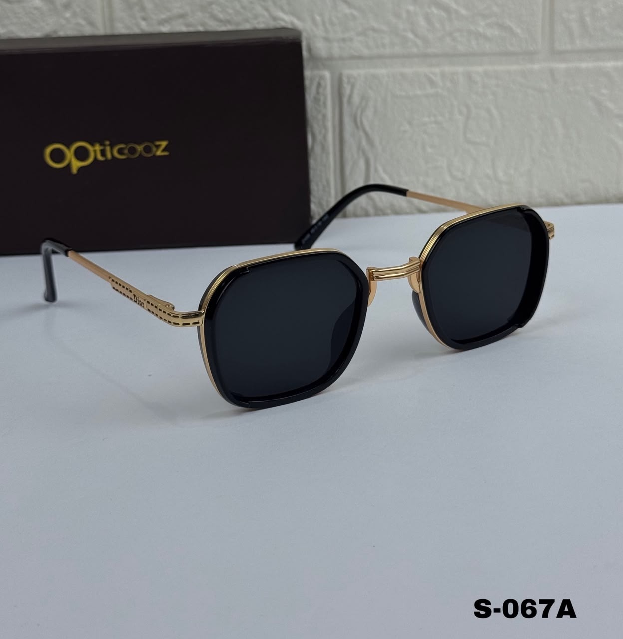 S-067B Premium Rounded Square Sunglass
