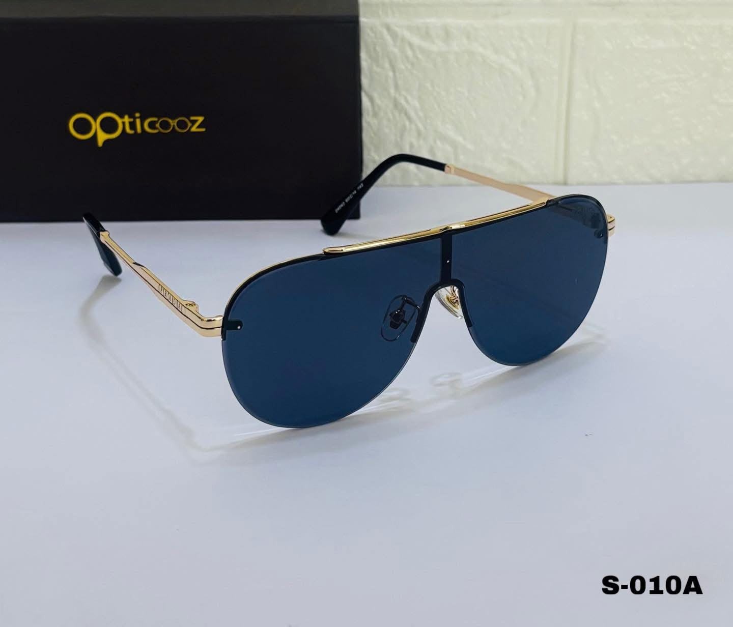 S-010A Oversized Rimless Shield Sunglass – Gold & Black_img_2