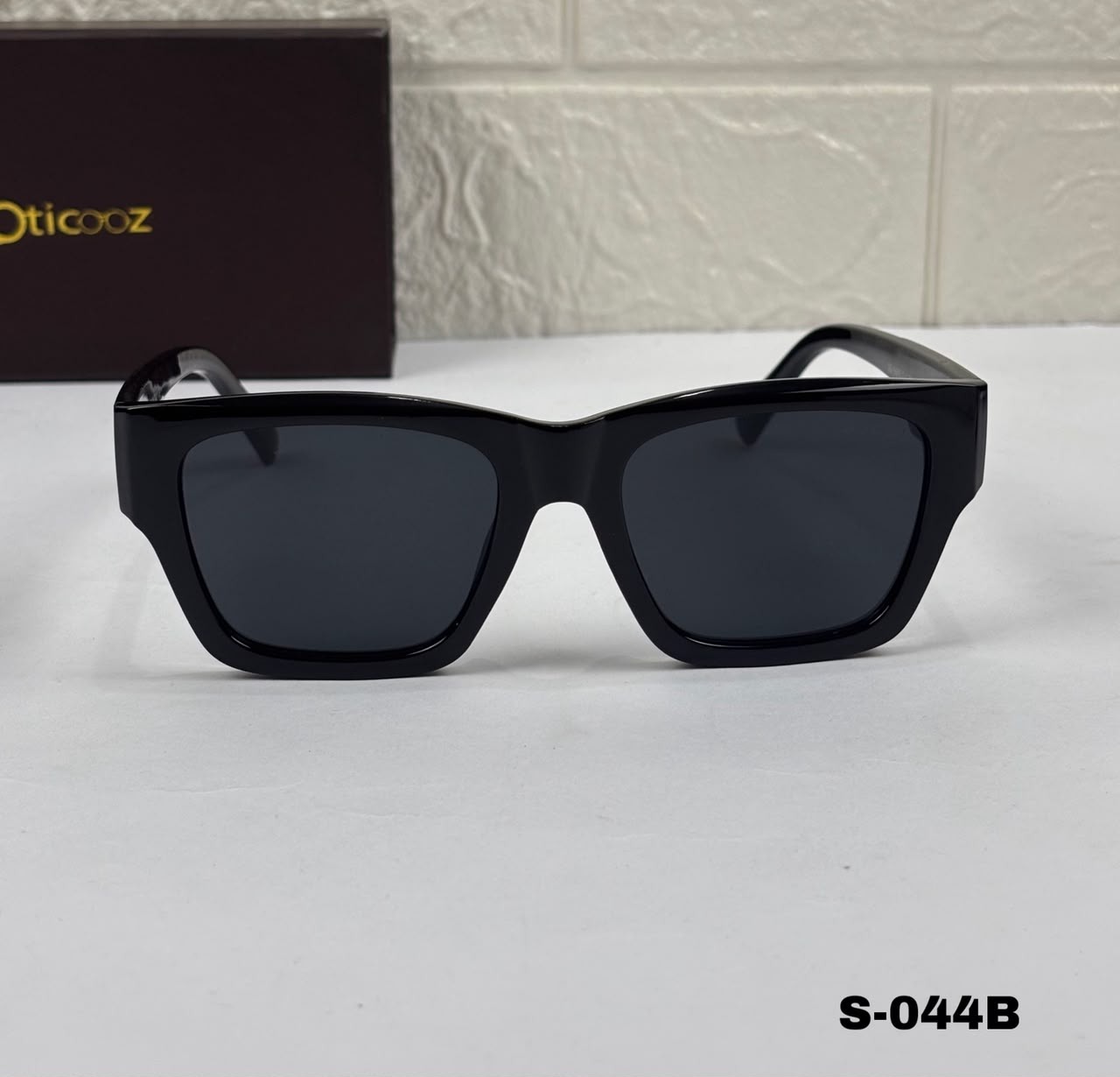 S-044B Unisex Luxury Fashion Sunglass_img_3