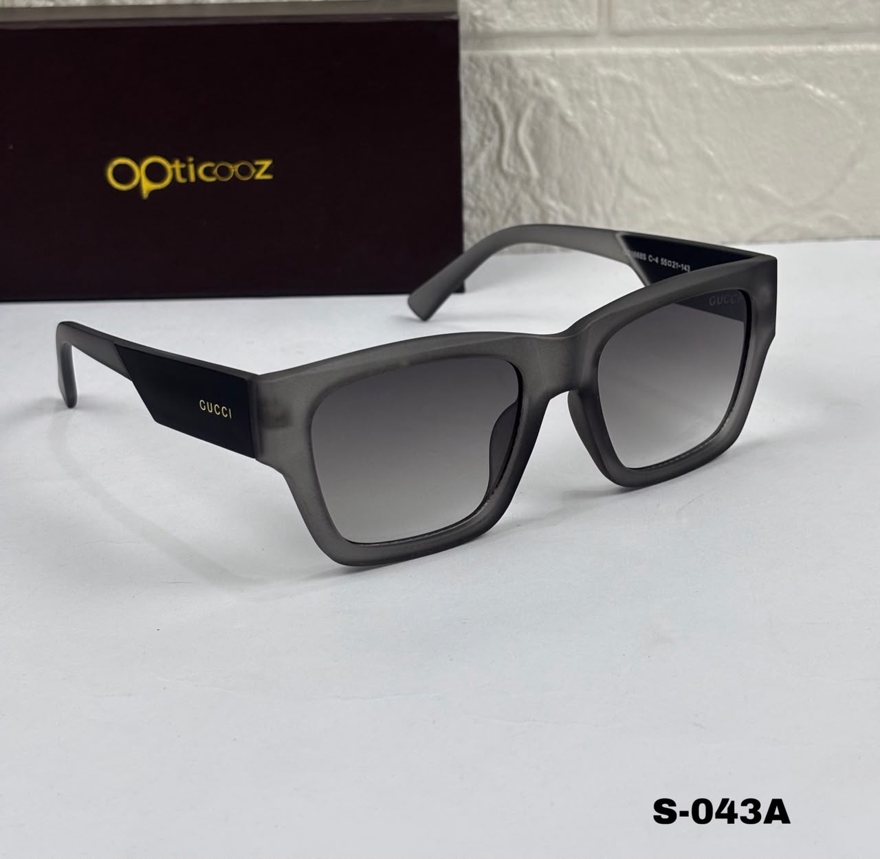 S-044B Unisex Luxury Fashion Sunglass
