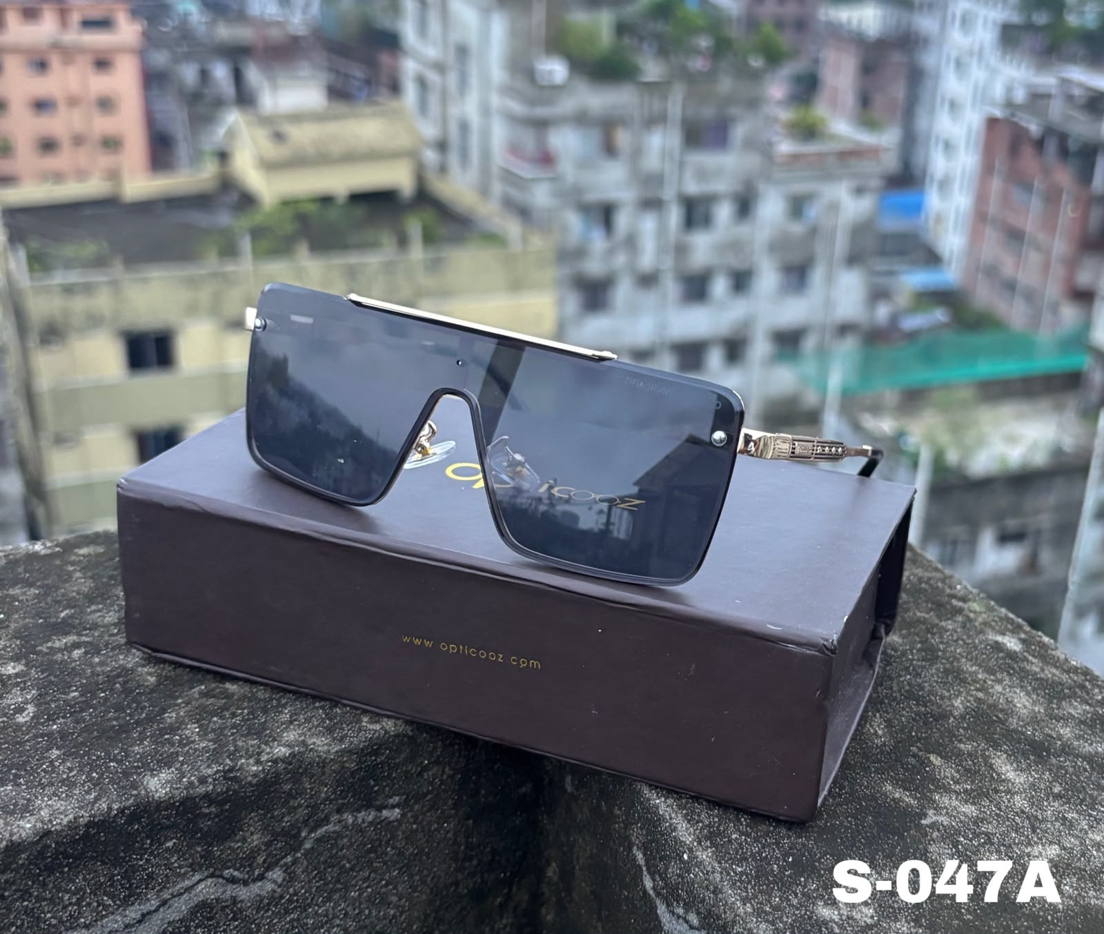 S-047A Luxury Rimless Oversized Shield Sunglass