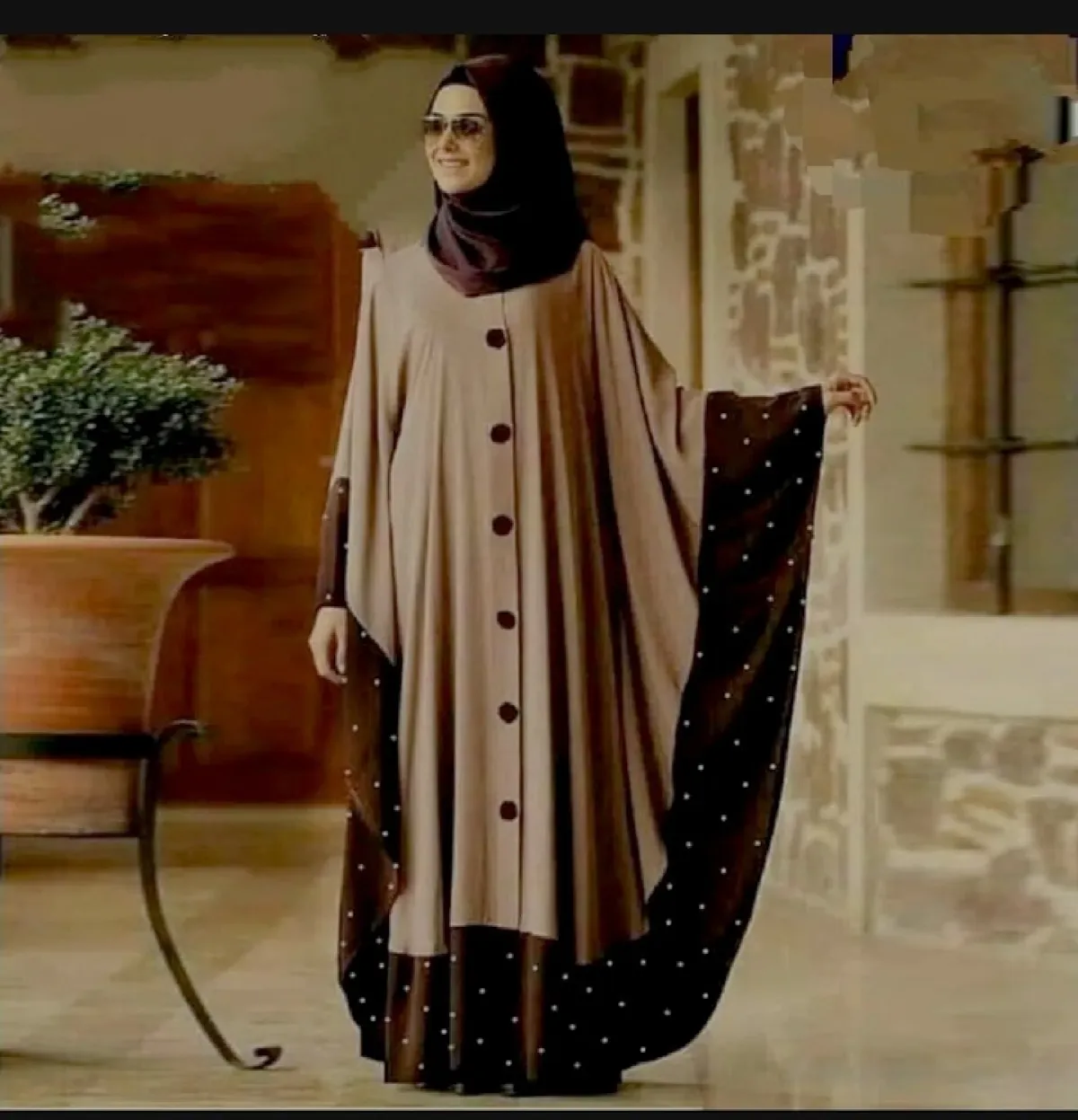 Dubai Luxury woman Borcka