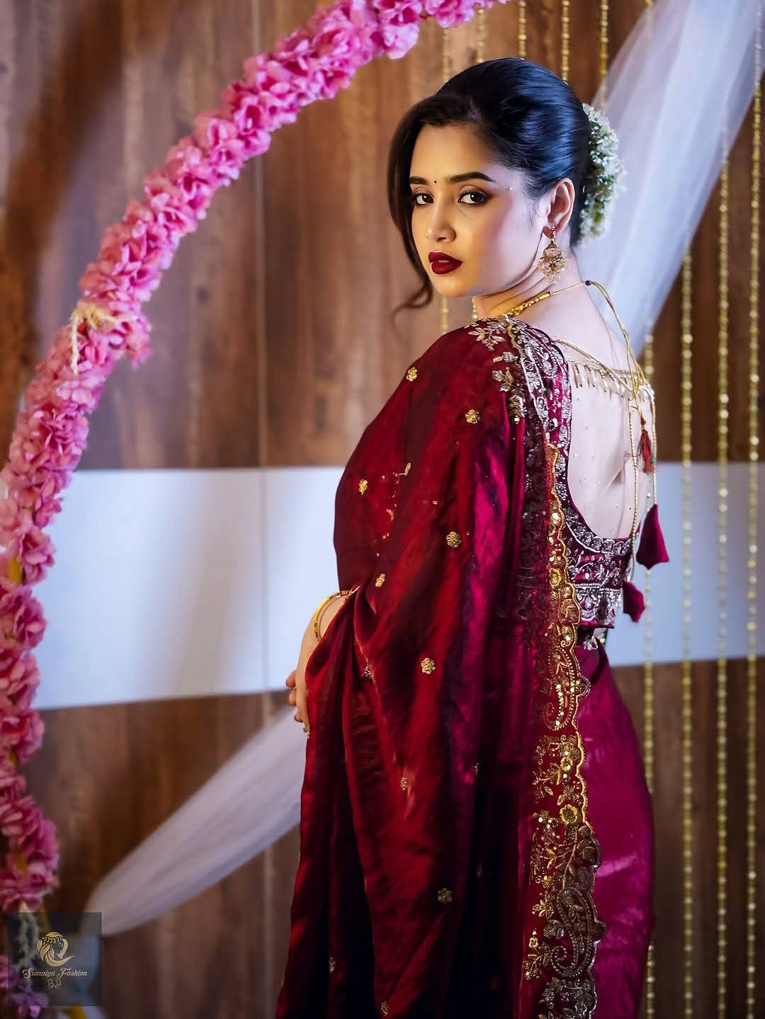 রেডি শাড়ি, রেডি ব্লাউজ, বানানোর ঝামেলা ছাড়াই_img_1