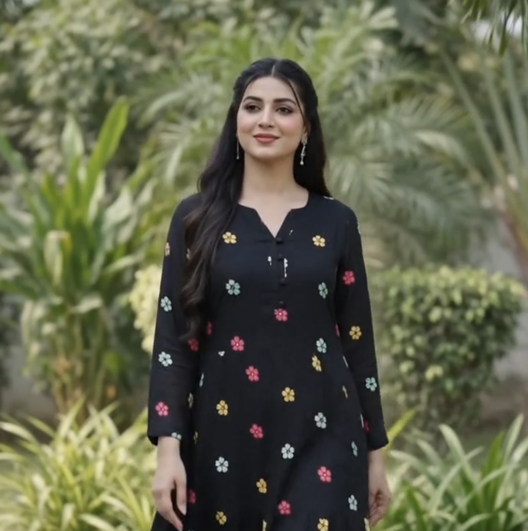 Floral Fantasy Black One-Piece_img_3