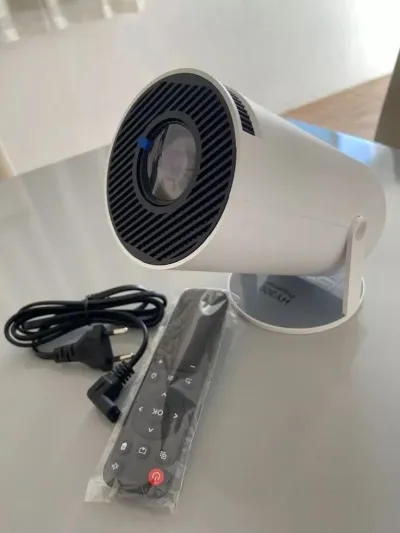 HY300 Smart Mini Android Projector_img_2