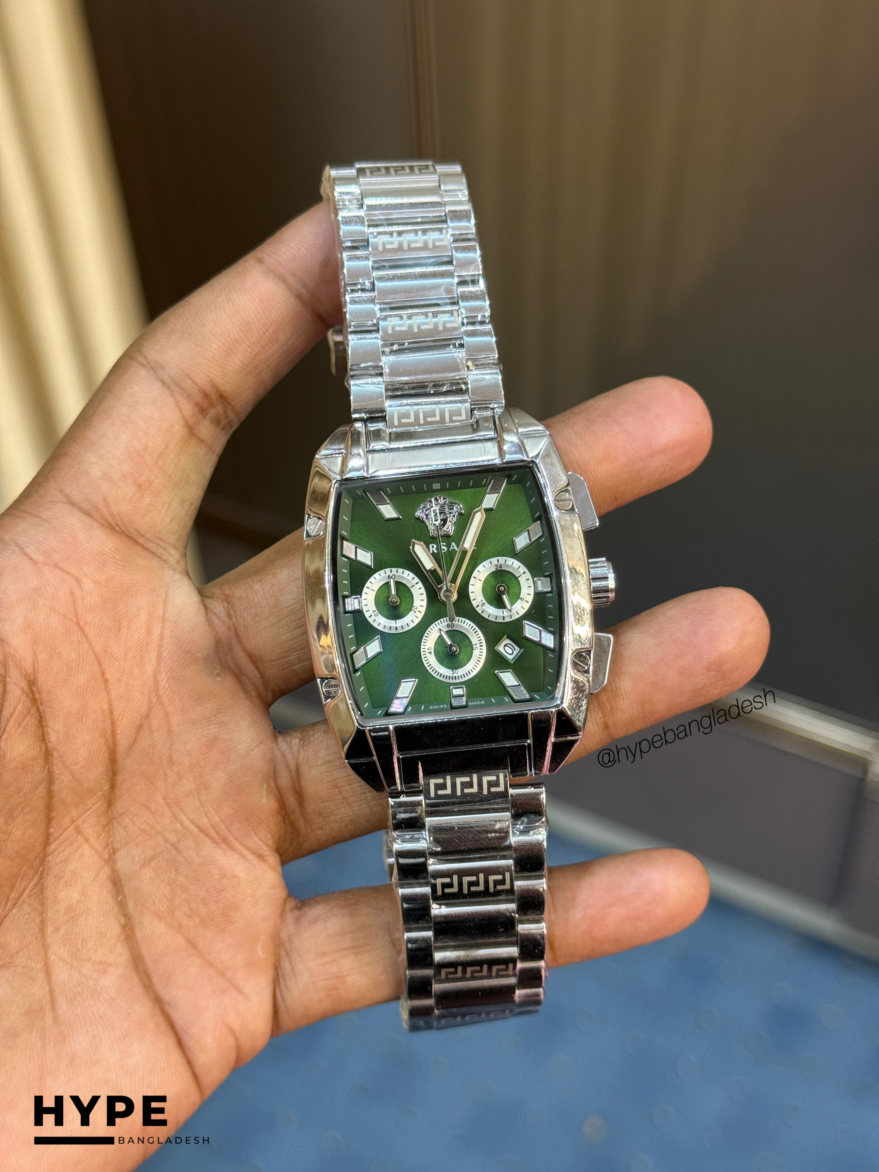 Versase Square Chronograph (Green)