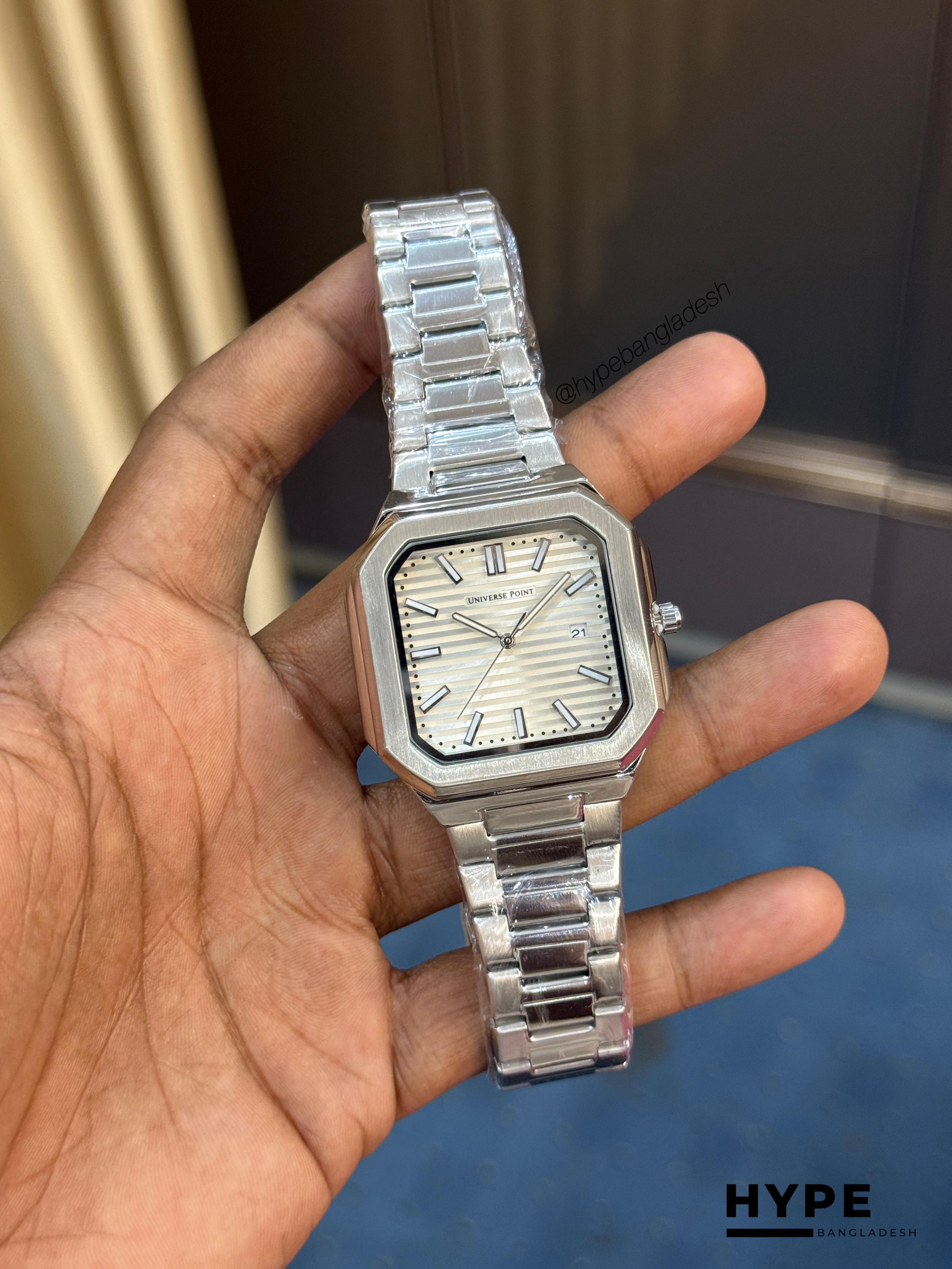 Universe Point Square Shape Quartz Watch With Date For Men (White)