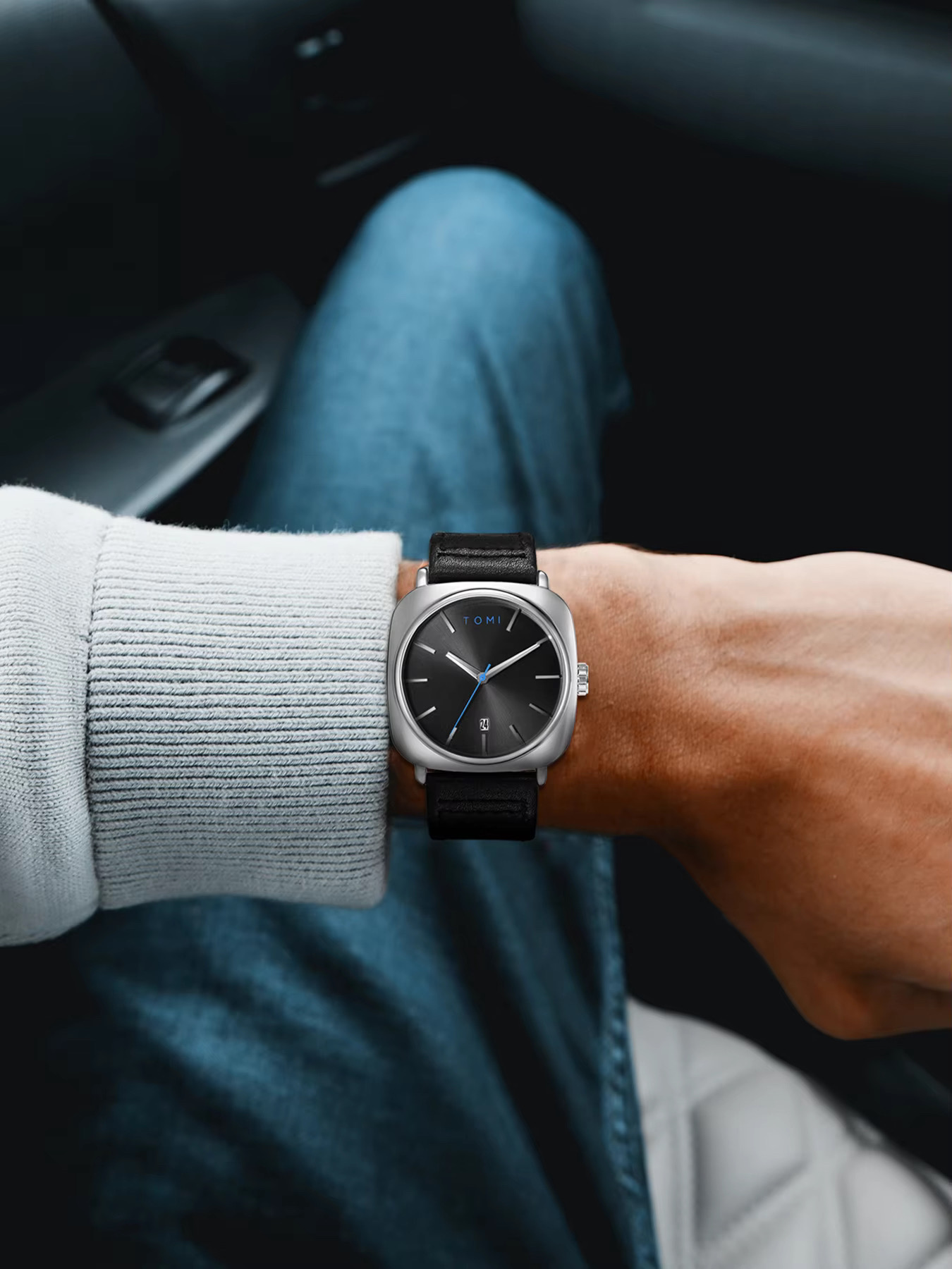 TOMI T-084 Men's Leather Belt Quartz Watch With Date (Silver-Black)_img_1