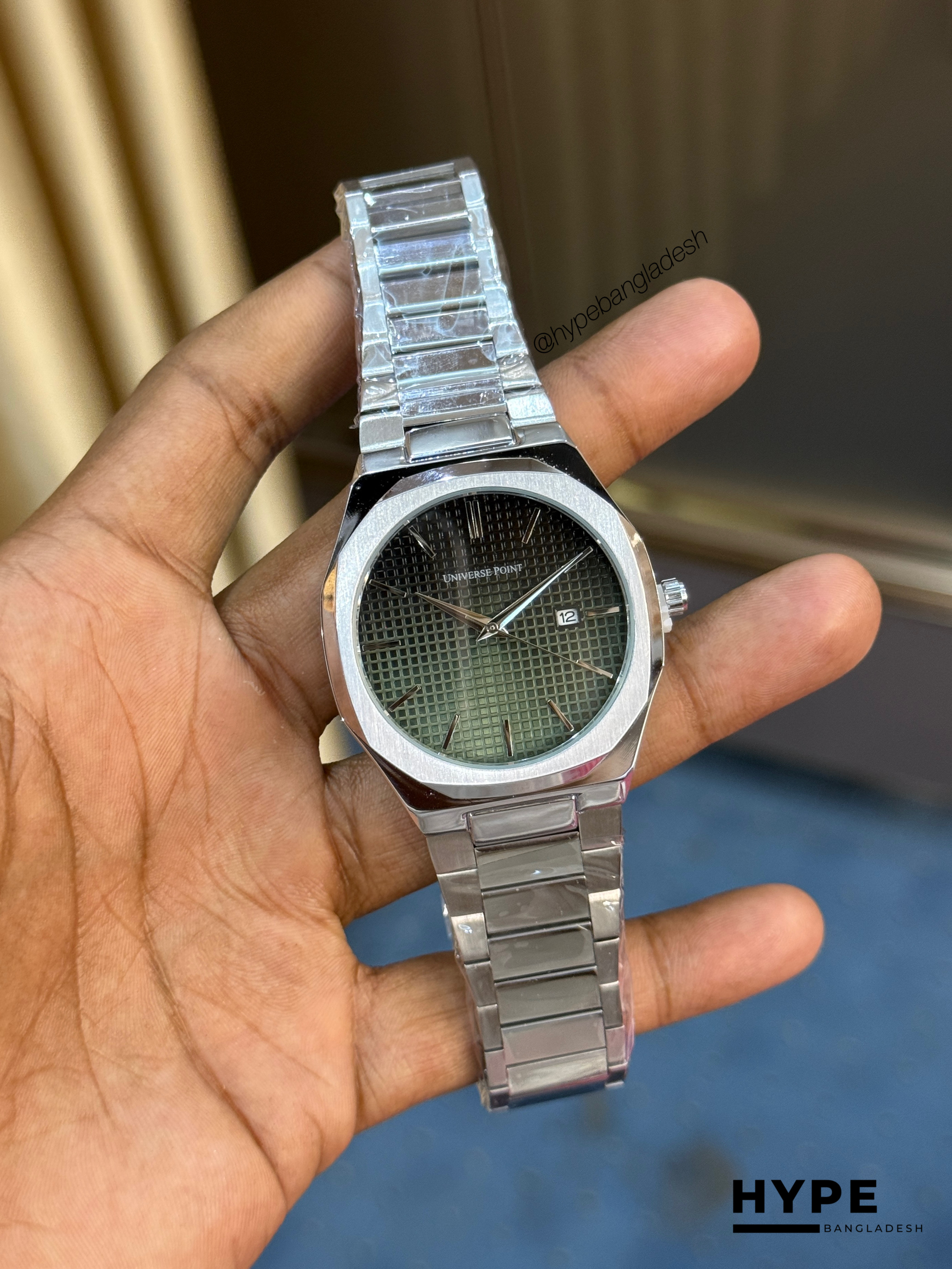 Universe Point Quartz Watch With Date For Men (Silver-Green)