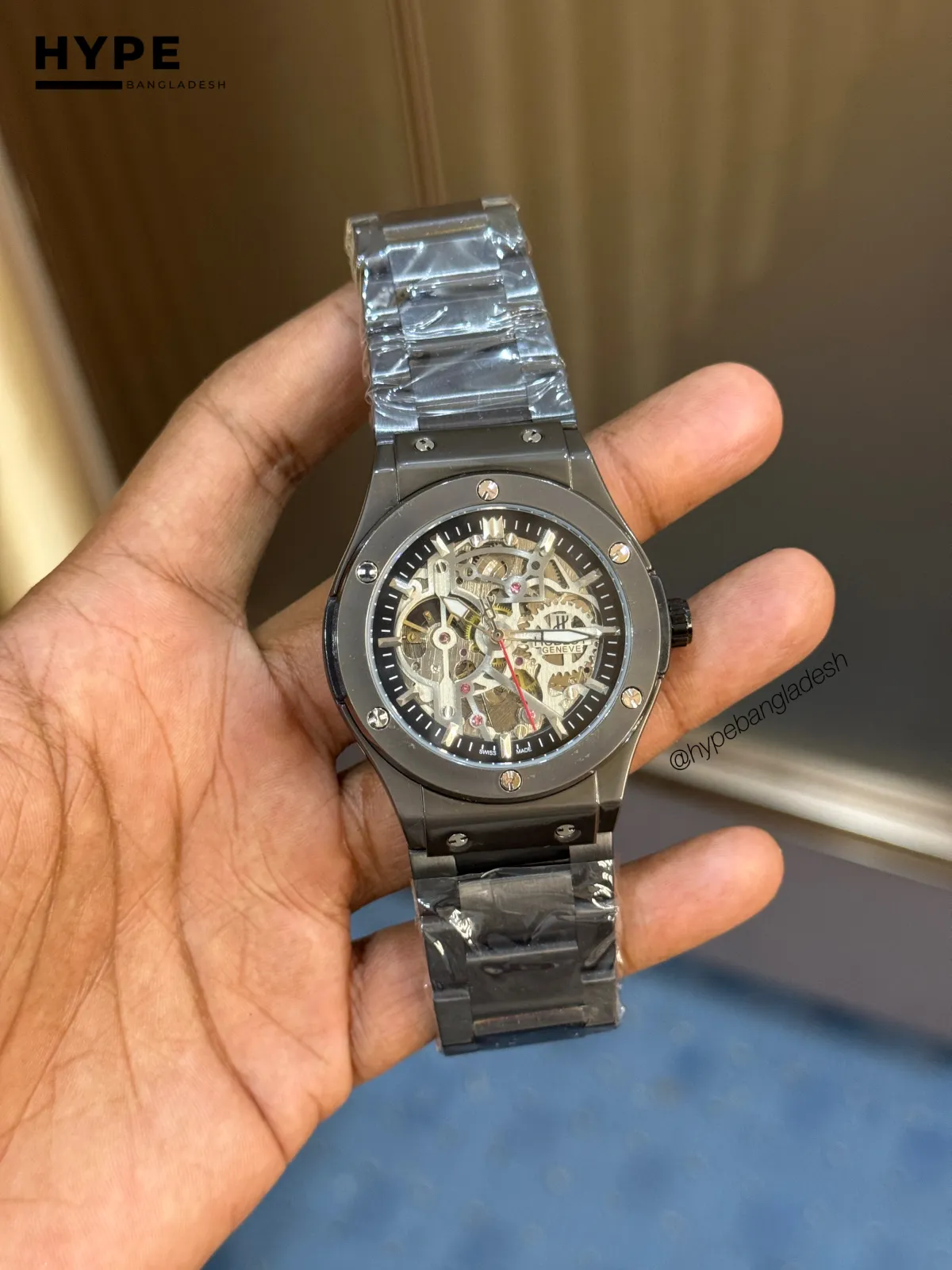 Hublot Chain Skeleton Dial Automatic Watch (Black)