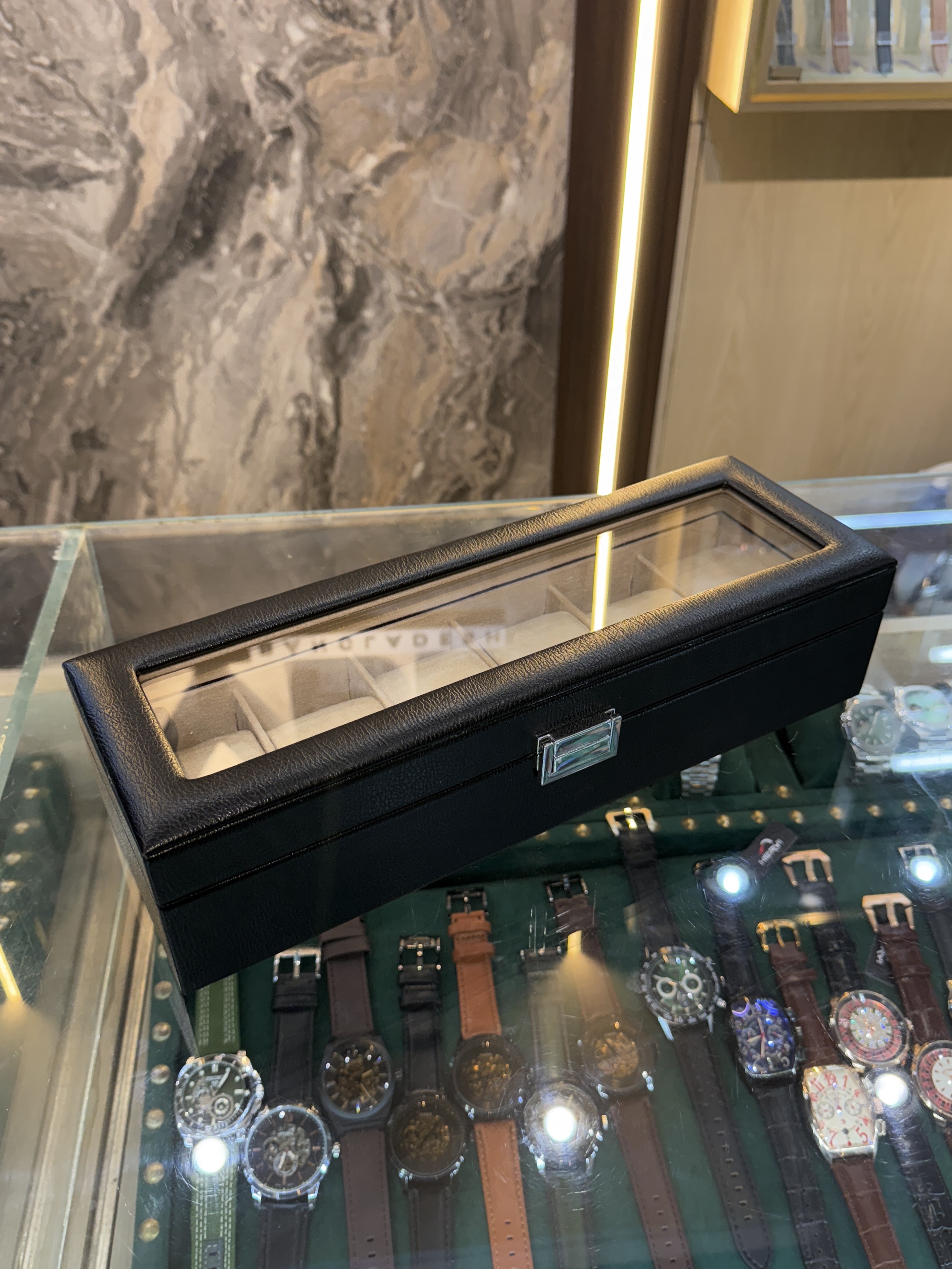 6 Slots Leather Watch Organizer Box (Black-Cream)_img_1