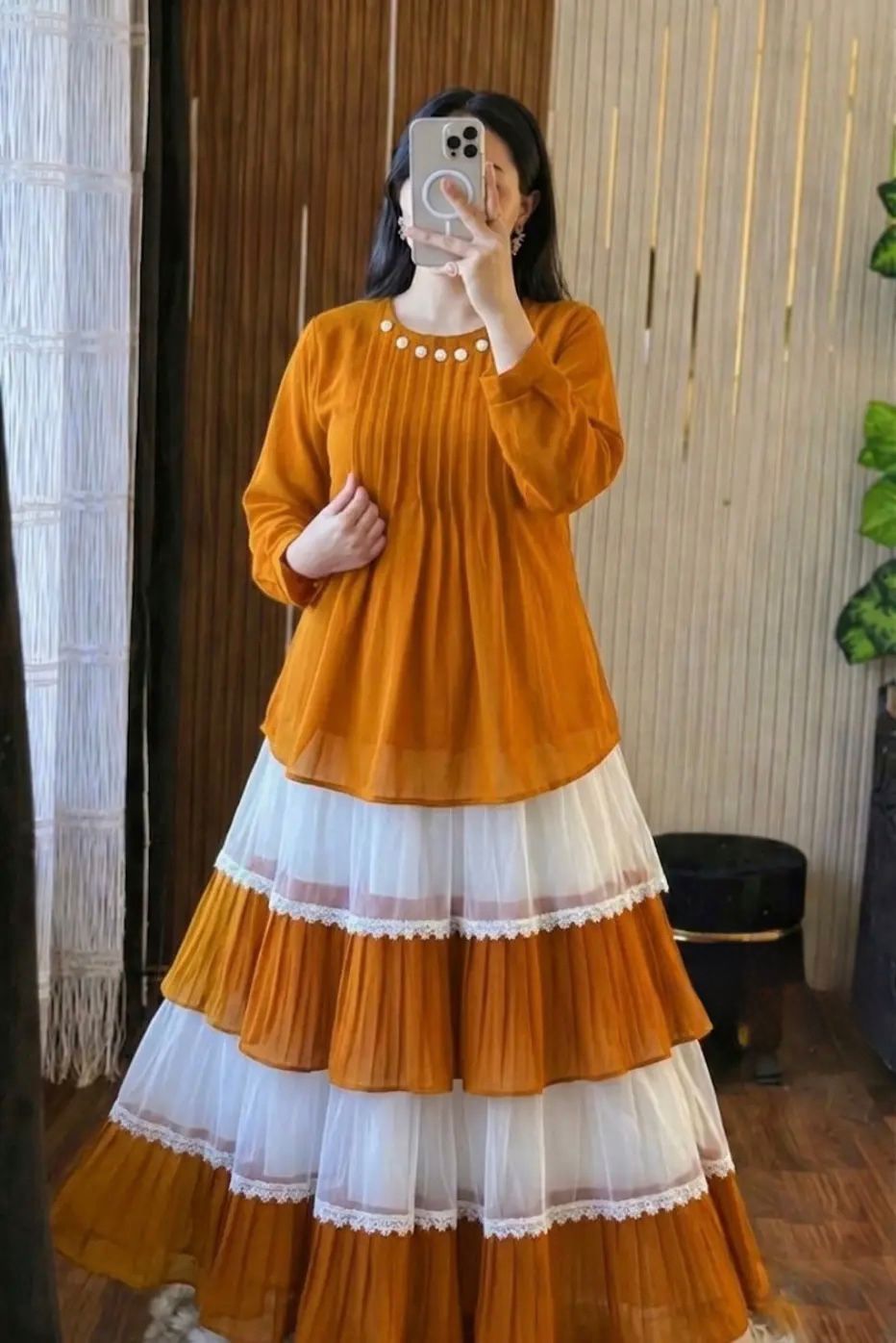 Trendy Ladies Tops and Skirt Set