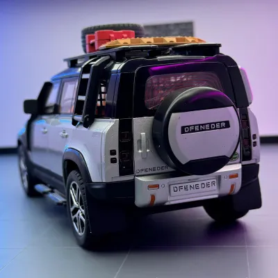 1:24 Scale Land Rover Defender._img_1