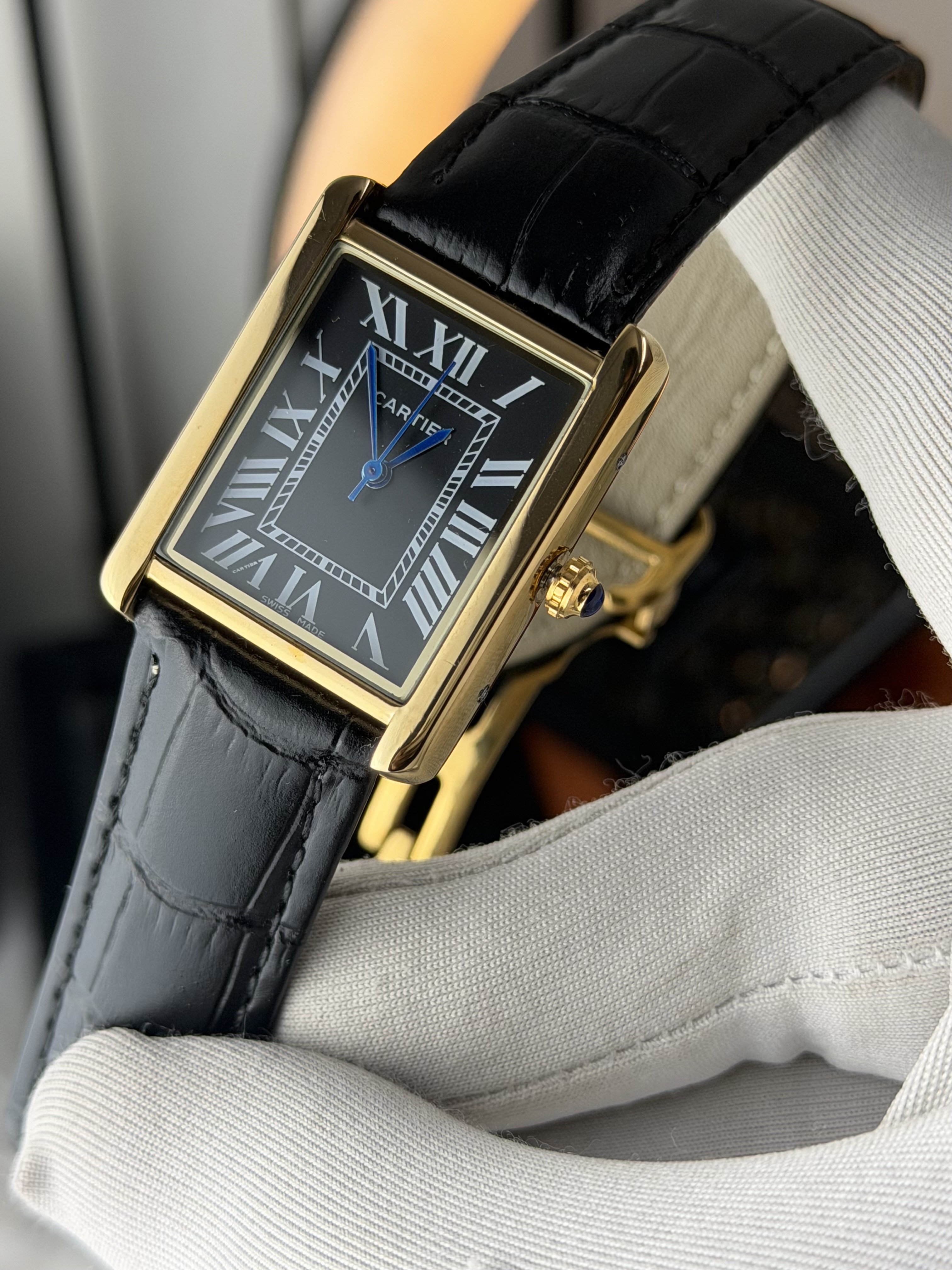 Cartier Tank || Dial black with premium lock_img_2